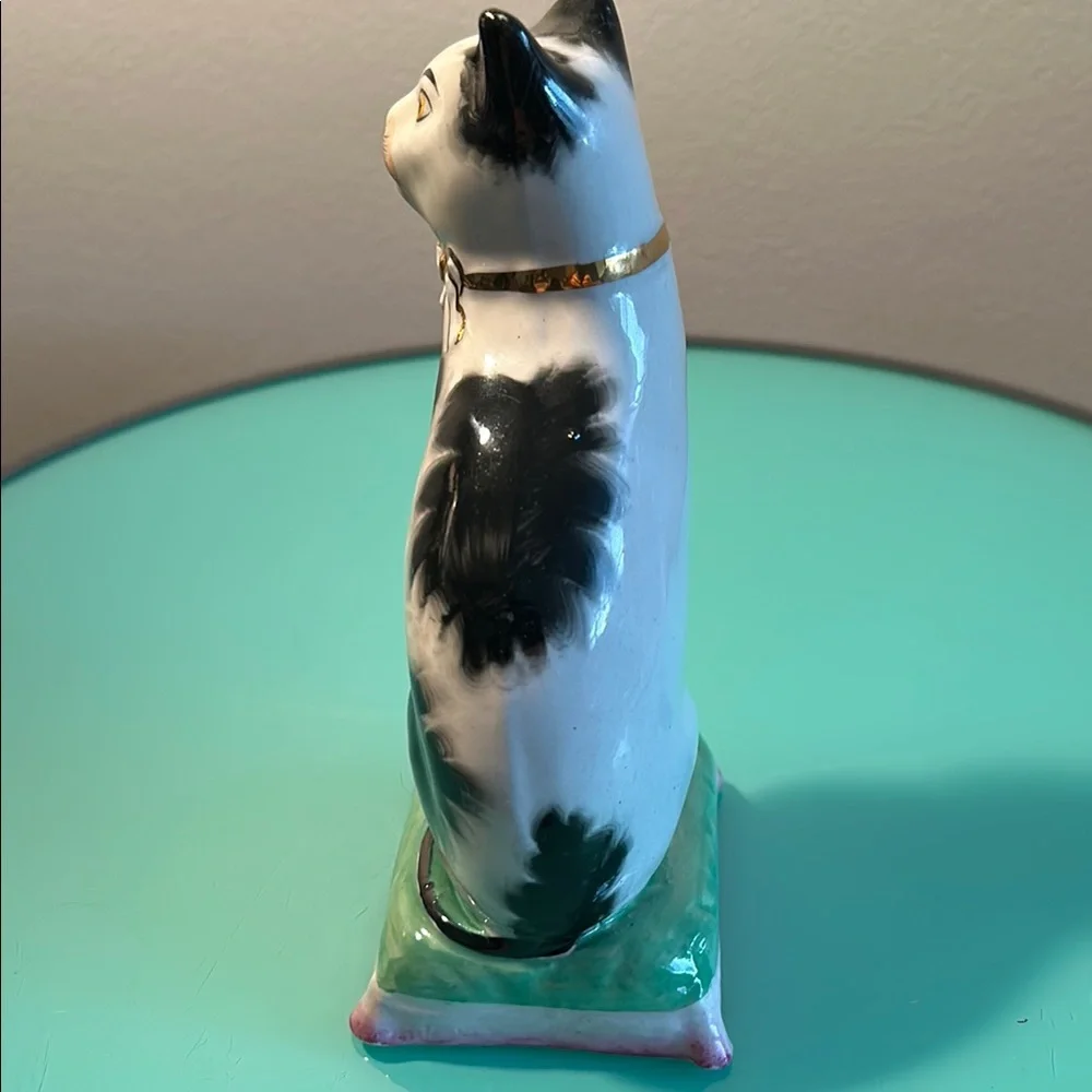 Black & White Staffordshire Cat Figurine - Picture 2 of 5